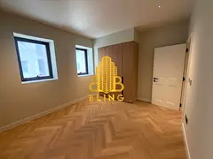 Newly Renovated 1BHK With Parking & Balcony