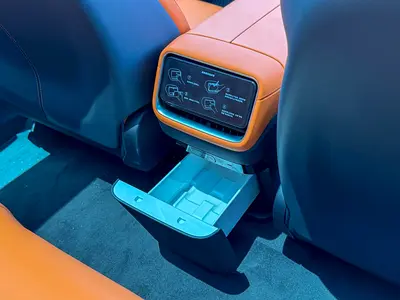 2025 Xiaomi YU7 — фото 18