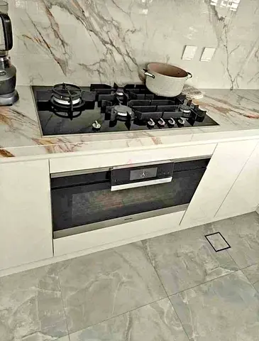 miele built-in electric oven latest model miele built-in top gas cooker latest model same like new c