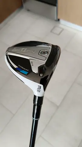 TaylorMade SIM titanium 3-wood (15°) golf club - good condition