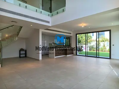 CORNER VILLA • PREMIUM LANDSCAPED • PRIME LOCATION