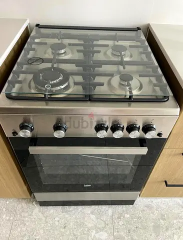 Beko 4-Burner Gas Stove with Oven - Good Working Condition