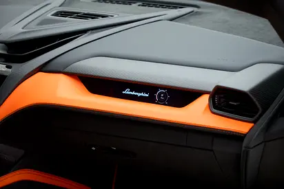 صورة 12 لـ 2024 Lamborghini REVUELTO