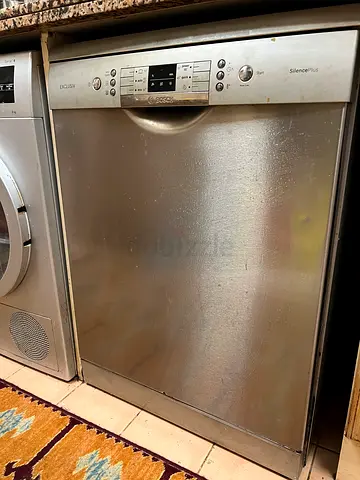 Urgent! Bosch dishwasher 3 sholf steel body series 4