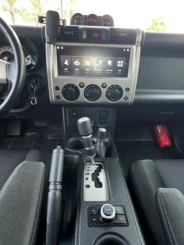 صورة مصغرة 12 لـ 2023 Toyota FJ CRUISER