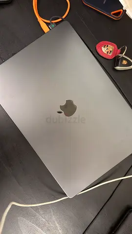 Have some brain and check the description! MacBook Pro 16” M3 Max | 36GB RAM | 1TB SSD | First Owner