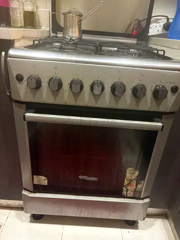 Used freestanding gas cooker 60x60 with oven - good working condition .. the grill need minor fixing