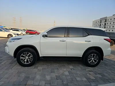 صورة مصغرة 15 لـ 2018 Toyota FORTUNER