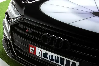 2023 AUDI S8 photo 5