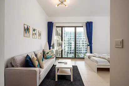 Pool view | Mid Floor | Vacant | Furnished
