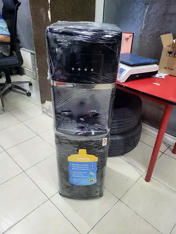 Bottom load water dispenser