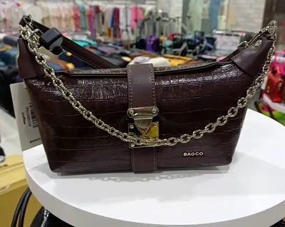 Brown faux-croc shoulder bag with gold chain (Bagco)