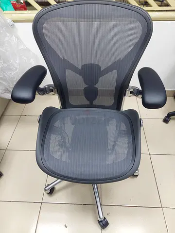 New Stock Remastered V2 Version Herman Miller Aeron Graphite Chair Fully Loaded Size C