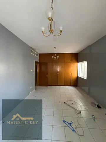 BIGGEST APARTMENT!!2BHK APARTMENT WITH BALCONY AND CENTRALISED AC AND CENTRALISED GAS JUST IN 40k