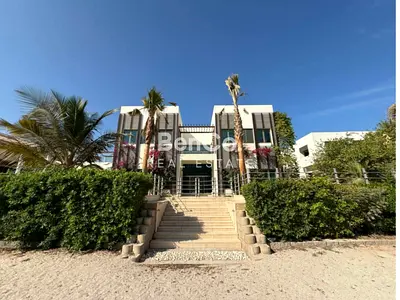 Luxury Living | Vacant | Marina Skyline View
