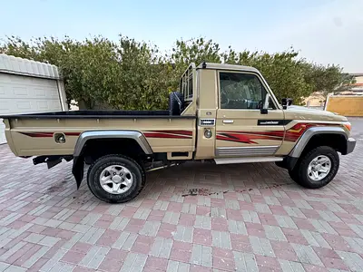 صورة 20 لـ 2015 Toyota LAND CRUISER 70 SERIES