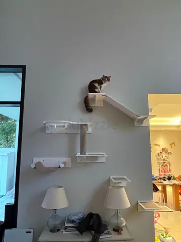 Large Wall-Mounted Cat Climbing Wall Set – Platforms, Ramp, Scratcher & Bubble Bed