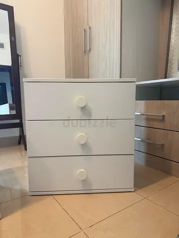 White 3-Drawer Bedside Cabinet / Nightstand - Good Condition