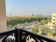 2 BR I Open Kitchen I Balcony I Well Maintained