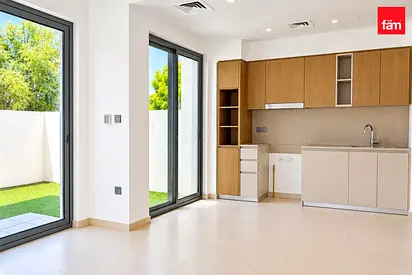 Single Row | Prime Location | Steps To Amenities