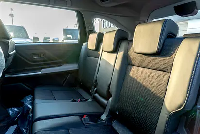 صورة 12 لـ 2025 Toyota VELOZ