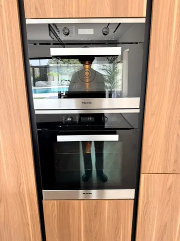 Miele latest model built-in electric oven and microwave set 60cm