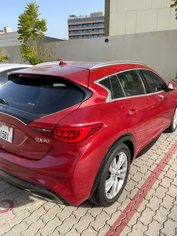 2019 Infiniti QX30 照片 3
