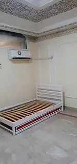 Spacious Room Available on Muroor Road – for one Executive or Couple