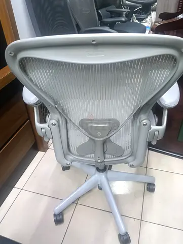 Herman Miller Aeron chair for selling.fully adjustment