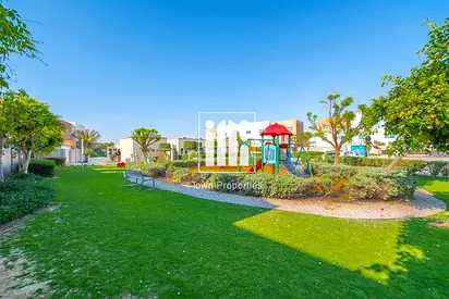 Single Row Corner | 5BR + Maid Villa | Private Pool |