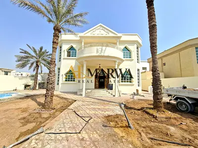 Spacious 5BR Villa with swimming pool, Separate majilis, maidroom, laundry ready to move