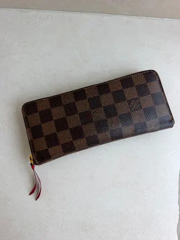 Louis Vuitton Zippy Wallet – Damier Ebene