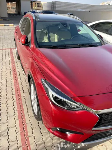 2019 Infiniti QX30 照片 2
