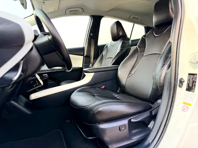 2017 Toyota PRIUS 照片 8