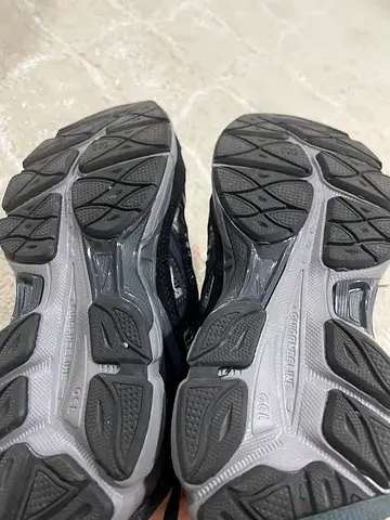 ASICS gel kayano 14 SLIGHTLY NEGOTIABLE