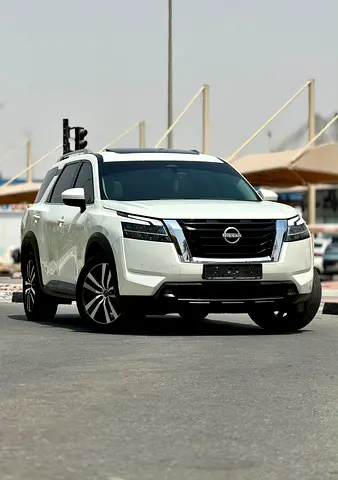 Nissan Pathfinder SV 2023 GCC Specs ( Full option ) .