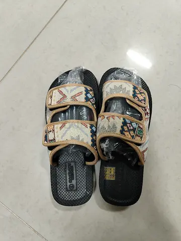 Brand New Men's Footwear - Size 40 - Never Worn