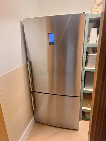 Siemens iQ 700 refrigerator bottom freezer 85 cm width and  185 cm height