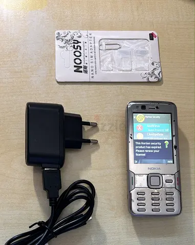 Nokia N82