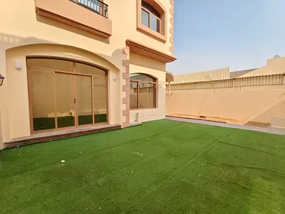 3 MASTER BEDROOM'S - STUDY ROOM - PRIVATE ENTRANCE- HUGE BACK YARD SPACE