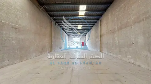 مستودع مميز للإيجار في الصناعية 11 | موقع مباشر على الشارع الرئيسي | 3,200 قدم مربع