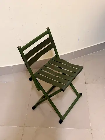 Compact Folding Camp Chair / Fishing Stool - Green, Lightweight