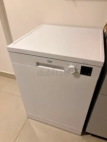 White Beko Freestanding Dishwasher - As new