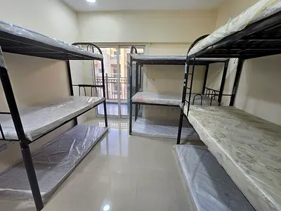 BED SPACE + FREE PARKING – WIFI & DEWA | AED 500–550