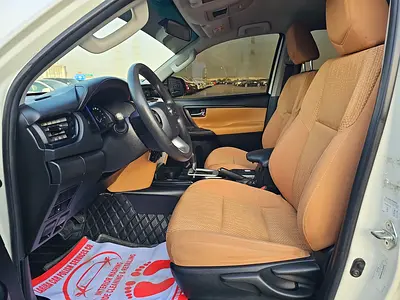2018 Toyota FORTUNER photo 10