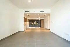 Bright and Spacious 2BR | Park View | Vacant in October