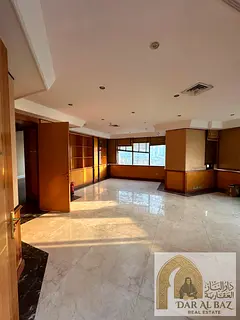 For Annual Rent in Al Majaz 1, Sharjah – Spacious Office with 6 Rooms and Large Reception A well-p