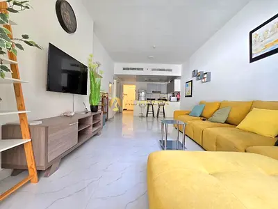 شقة مفروشة بغرفة نوم واحدة | Alcove JVC | إطلالة على الشرفة والفناء