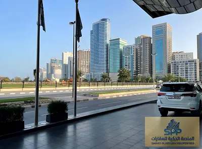 محل كبير جدا بمواصفات مستودع وبموقع جدا استراتيجي بمنتصف المجاز 2
