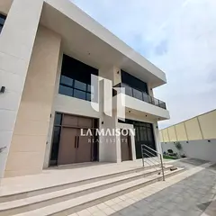Luxury finishes | Single Row | 6BR + Majlis + Maid